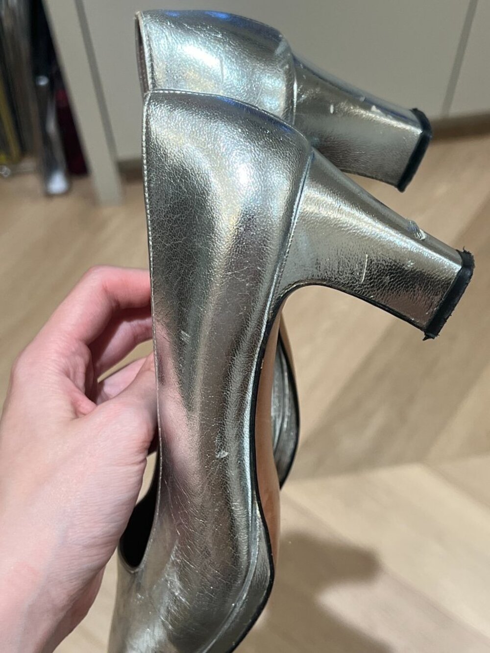 Christian Dior Vintage 90s Silver Metallic Leather Square Toe Pumps, Size 36.5 - Picture 4 of 9